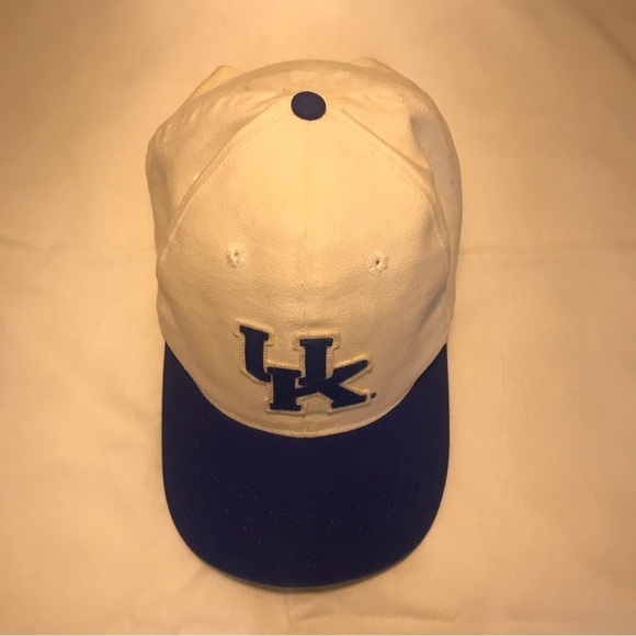 Nike University of Kentucky Adjustable Ball Cap - Picture 13 of 16